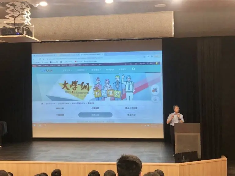 university_lecture_img3_202152155581